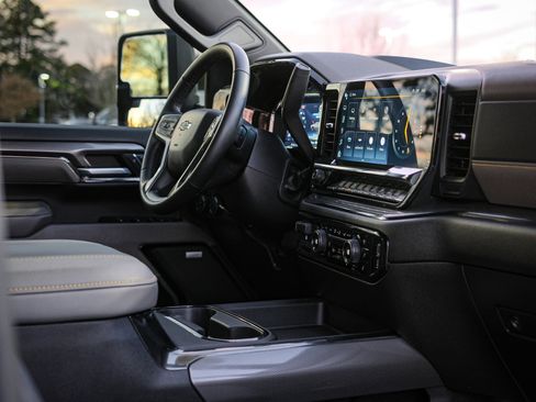 Used 2024 Chevrolet Silverado 2500 ZR2 w/ ZR2 Bison Edition image 35