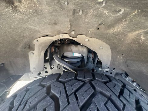 Used 2023 Ford F150 Lariat AWD/4WD image 14