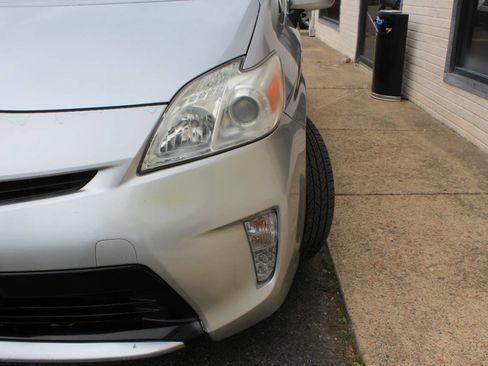 Used 2012 Toyota Prius Three FWD image 3