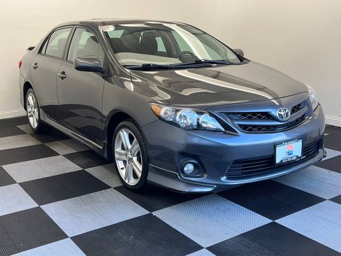 Used 2013 Toyota Corolla S w/ Premium Pkg image 3