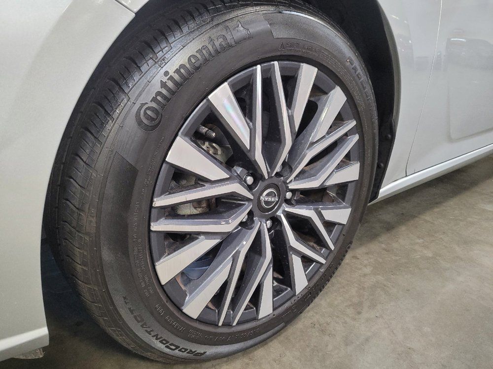 Used 2023 Nissan Altima 2.5 SV w/ SV Premium Package FWD image 31