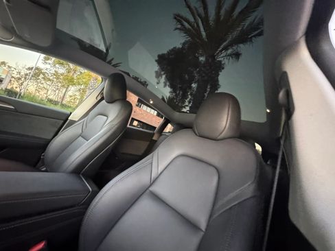 Used 2024 Tesla Model Y Long Range RWD image 10
