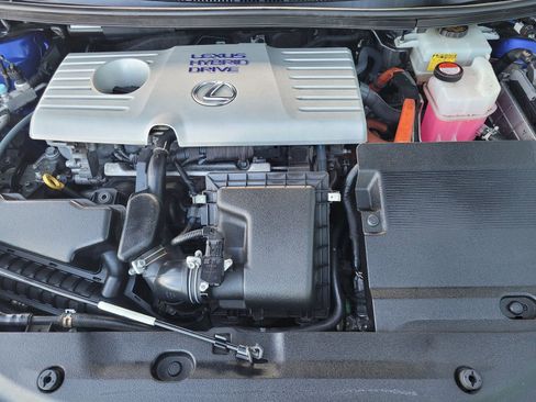 Used 2015 Lexus CT 200h w/ Navigation Package image 30