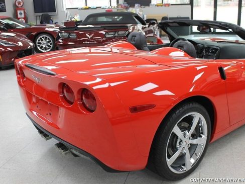 Used 2010 Chevrolet Corvette w/ Preferred Equipment Group image 30