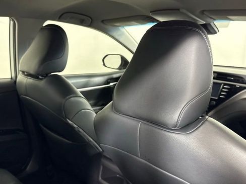 Used 2019 Toyota Camry SE image 24