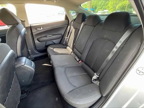 Used 2020 Kia Optima LX image 19