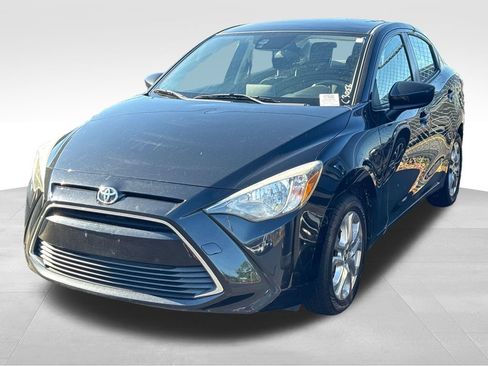 Used 2018 Toyota Yaris iA FWD image 6