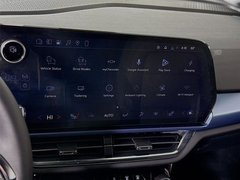 New 2026 Chevrolet Equinox EV LT image 10