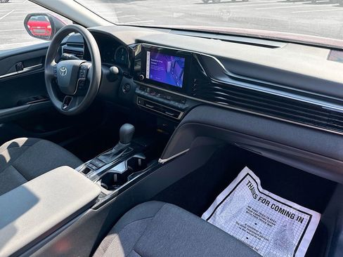 Used 2025 Toyota Camry LE image 34