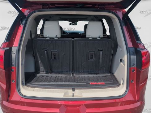 Used 2019 GMC Acadia Denali w/ Technology Package AWD/4WD image 9
