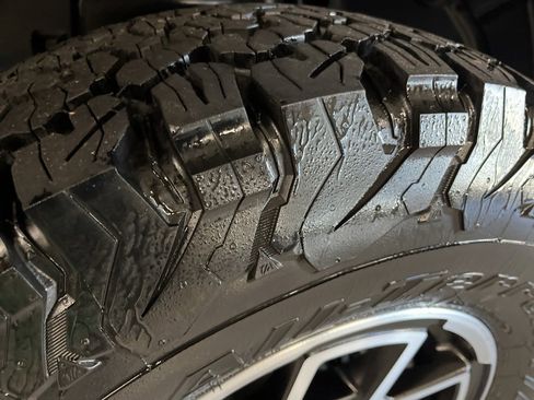 Used 2024 Jeep Wrangler Unlimited Rubicon image 21