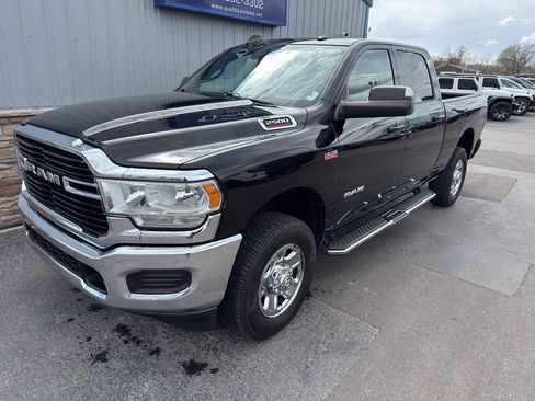 Used 2021 RAM 2500 Big Horn image 2