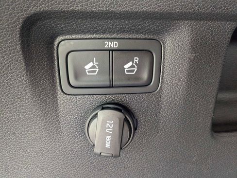 Used 2020 Kia Telluride LX FWD image 17