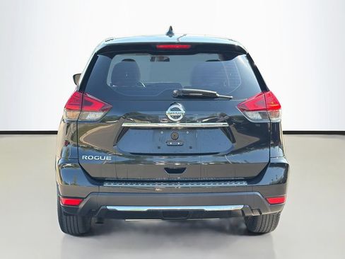 Used 2017 Nissan Rogue S FWD image 6