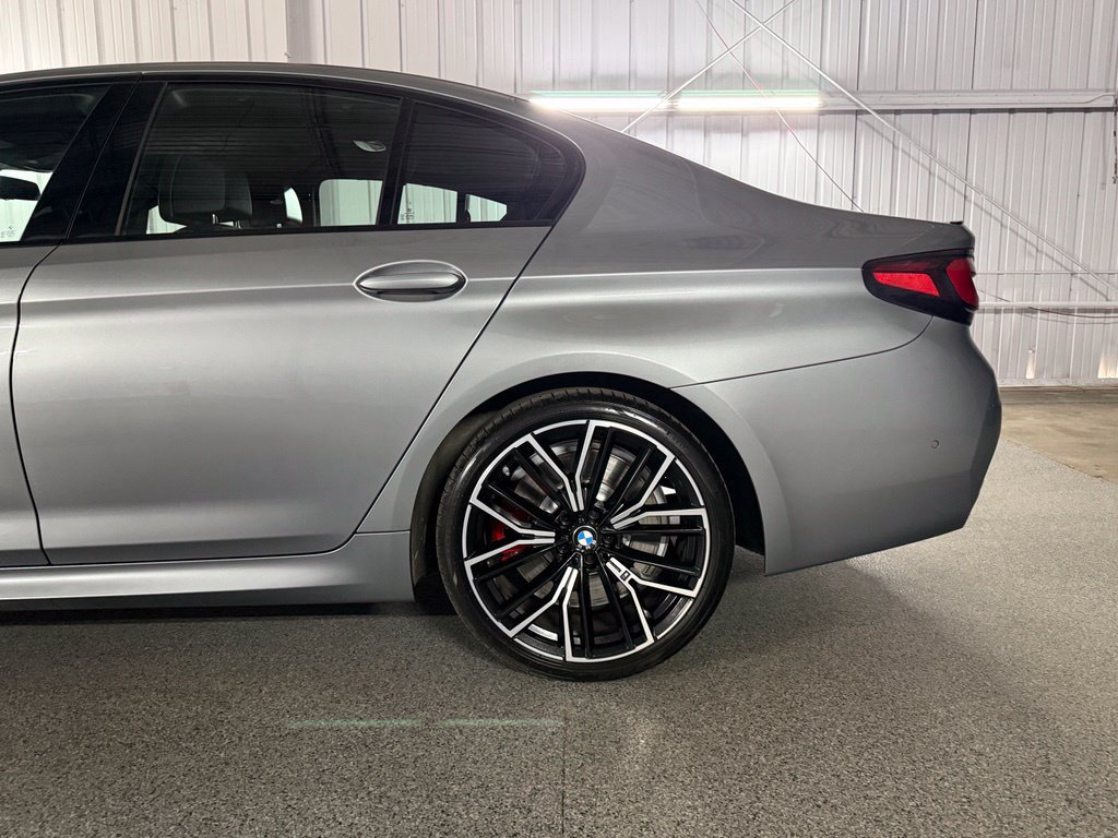 Used 2023 BMW M550i xDrive w/ Executive Package AWD/4WD image 12