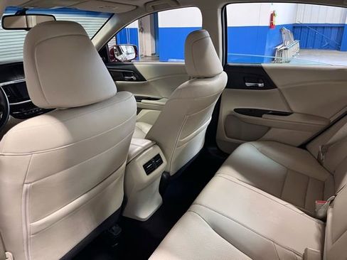 Used 2016 Honda Accord EX-L image 18