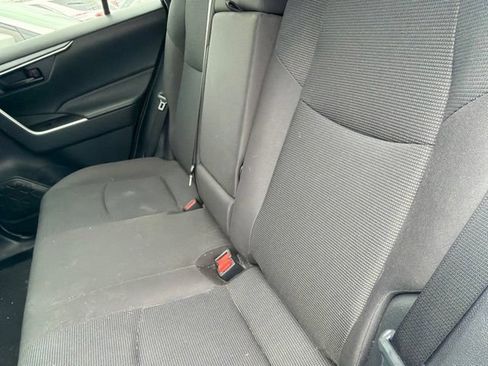 Used 2020 Toyota RAV4 LE w/ Carpet Mat Package AWD/4WD image 13