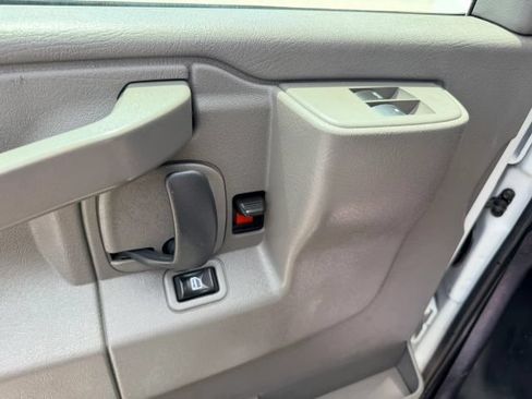 Used 2019 Chevrolet Express 2500 w/ Driver Convenience Package RWD image 6