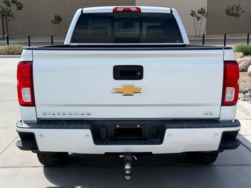 Used 2018 Chevrolet Silverado 1500 LTZ Z71 w/ LTZ Plus Package AWD/4WD image 5