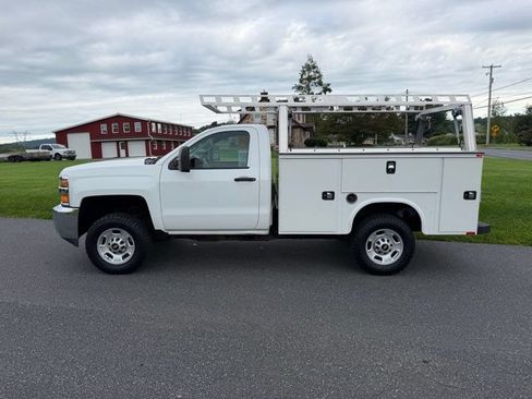 Used 2017 Chevrolet Silverado 2500 W/T AWD/4WD image 2