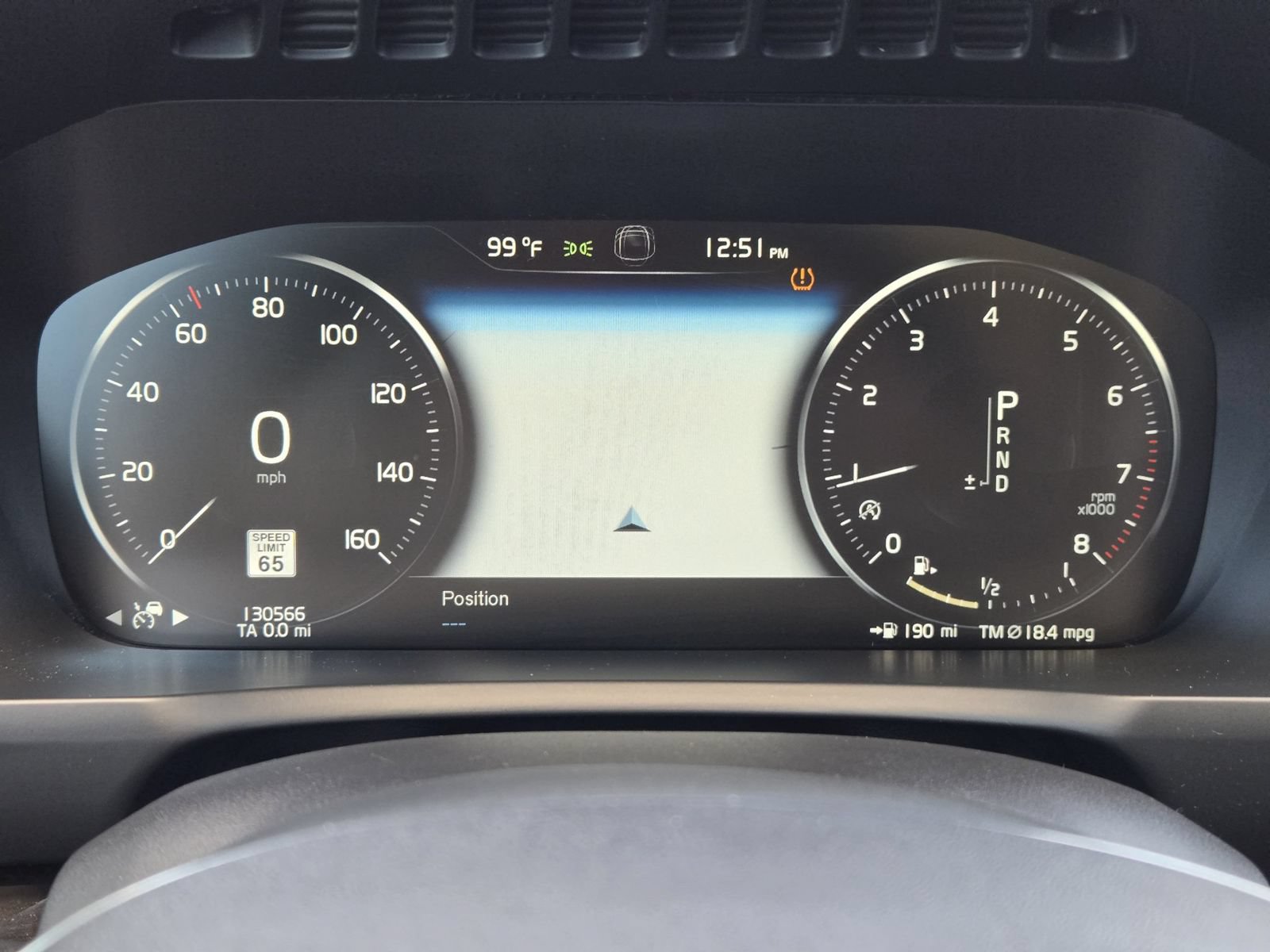 Used 2018 Volvo XC90 T6 Momentum w/ Momentum Plus Package AWD/4WD image 13