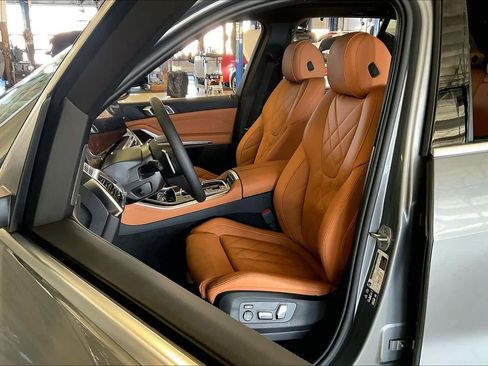 New 2026 BMW X5 xDrive40i w/ Premium Package image 9