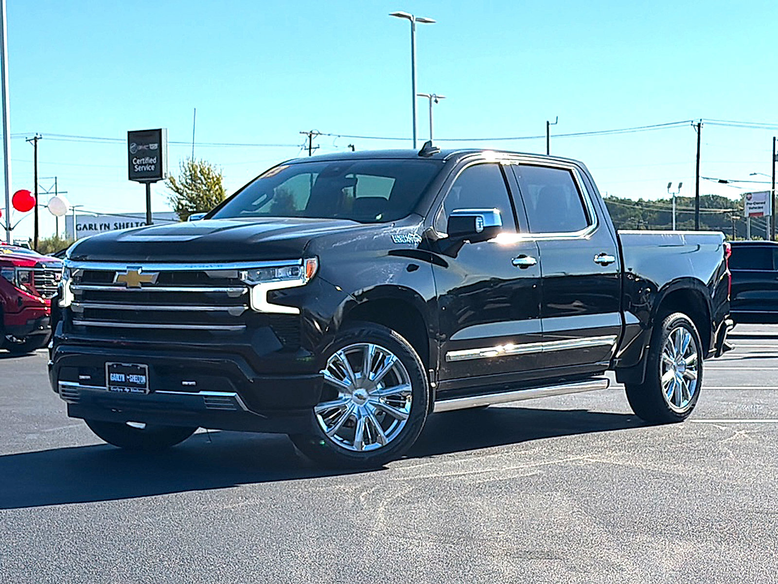 Used 2023 Chevrolet Silverado 1500 High Country w/ High Country Premium Package AWD/4WD image 2