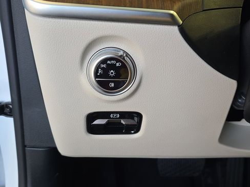 Certified 2025 Mercedes-Benz C 300 Sedan image 26