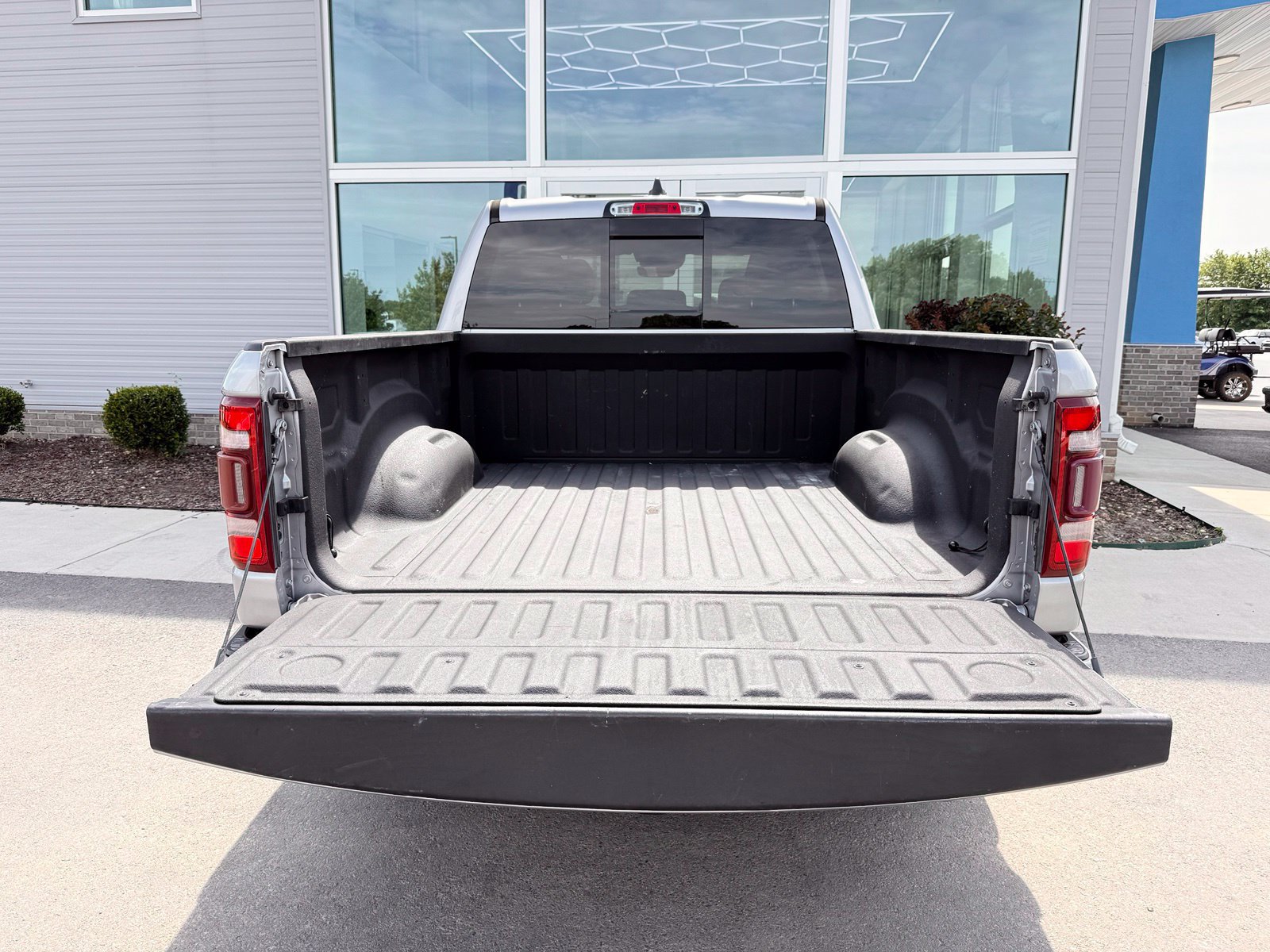 Used 2021 RAM 1500 Limited w/ Body Color Bumper Group AWD/4WD image 56