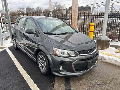 Used 2020 Chevrolet Sonic LT w/ Convenience Package image 1