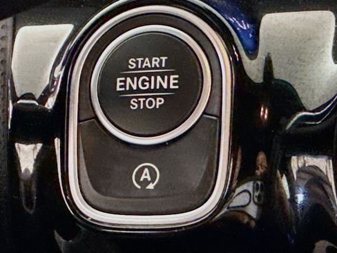 Used 2025 Mercedes-Benz CLA 250 4MATIC image 21