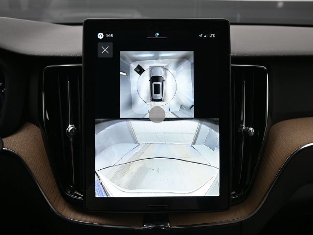 New 2026 Volvo XC60 B5 Plus w/ Protection Package Premier AWD/4WD image 23