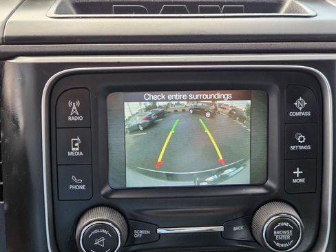 Used 2017 RAM 1500 Express RWD image 29