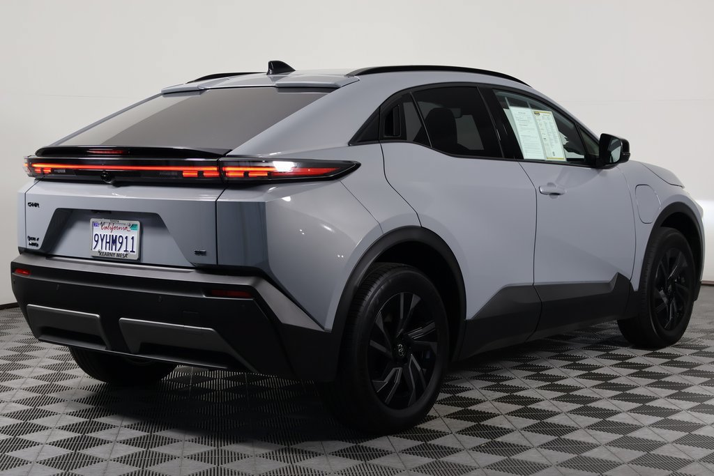 Used 2026 Toyota C-HR AWD/4WD image 4
