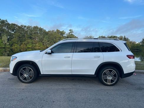 Used 2024 Mercedes-Benz GLS 450 4MATIC image 2