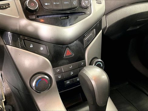 Used 2013 Chevrolet Cruze LT FWD image 27