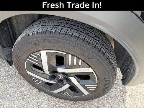 Used 2025 Nissan Kicks SV w/ Charging Package FWD image 6