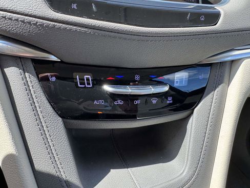 Certified 2022 Cadillac XT5 Premium Luxury image 15