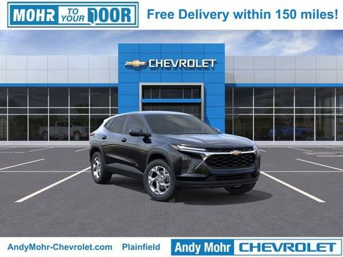 New 2026 Chevrolet Trax LS image 2