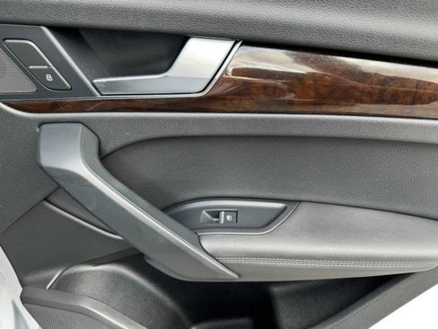 Used 2019 Audi Q5 2.0T Premium Plus w/ Premium Plus Package image 41