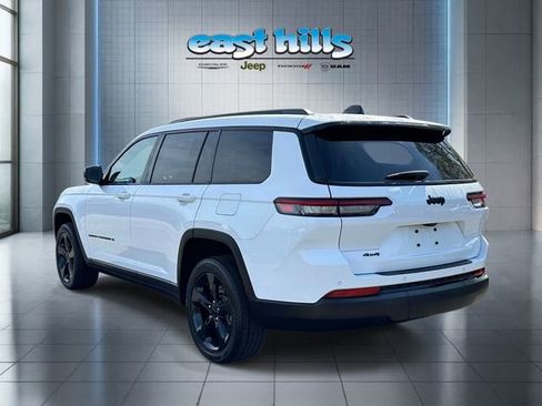 Used 2023 Jeep Grand Cherokee L Laredo AWD/4WD image 5