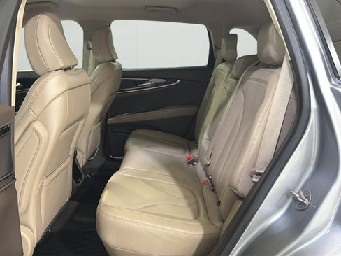 Used 2023 Lincoln Nautilus AWD w/ Premium Package image 27