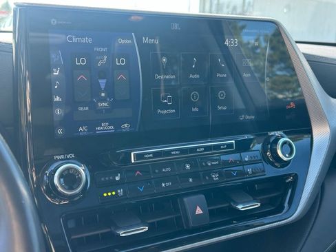 Used 2022 Toyota Highlander Platinum AWD/4WD image 23