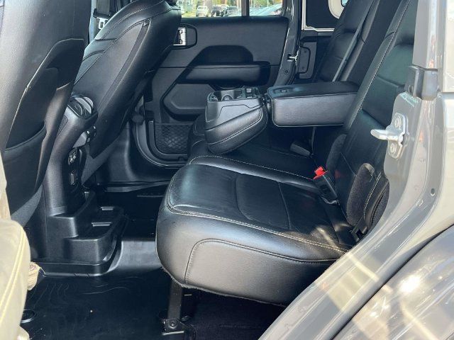 Used 2019 Jeep Wrangler Unlimited Sahara w/ Quick Order Package 24M Moab AWD/4WD image 15
