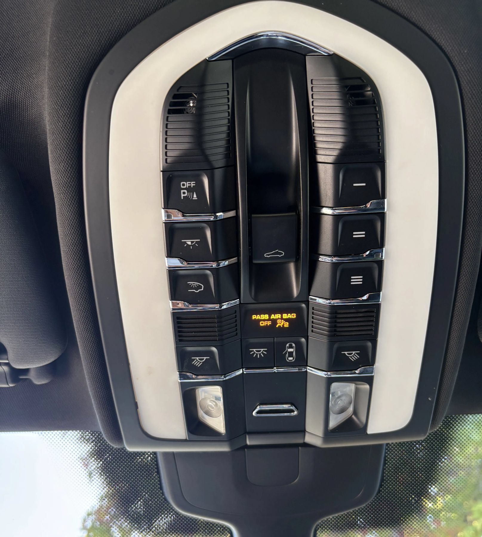Used 2012 Porsche Cayenne S AWD/4WD image 23
