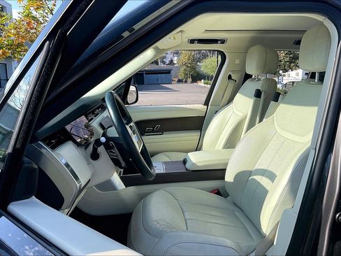 Used 2024 Land Rover Range Rover SE AWD/4WD image 8