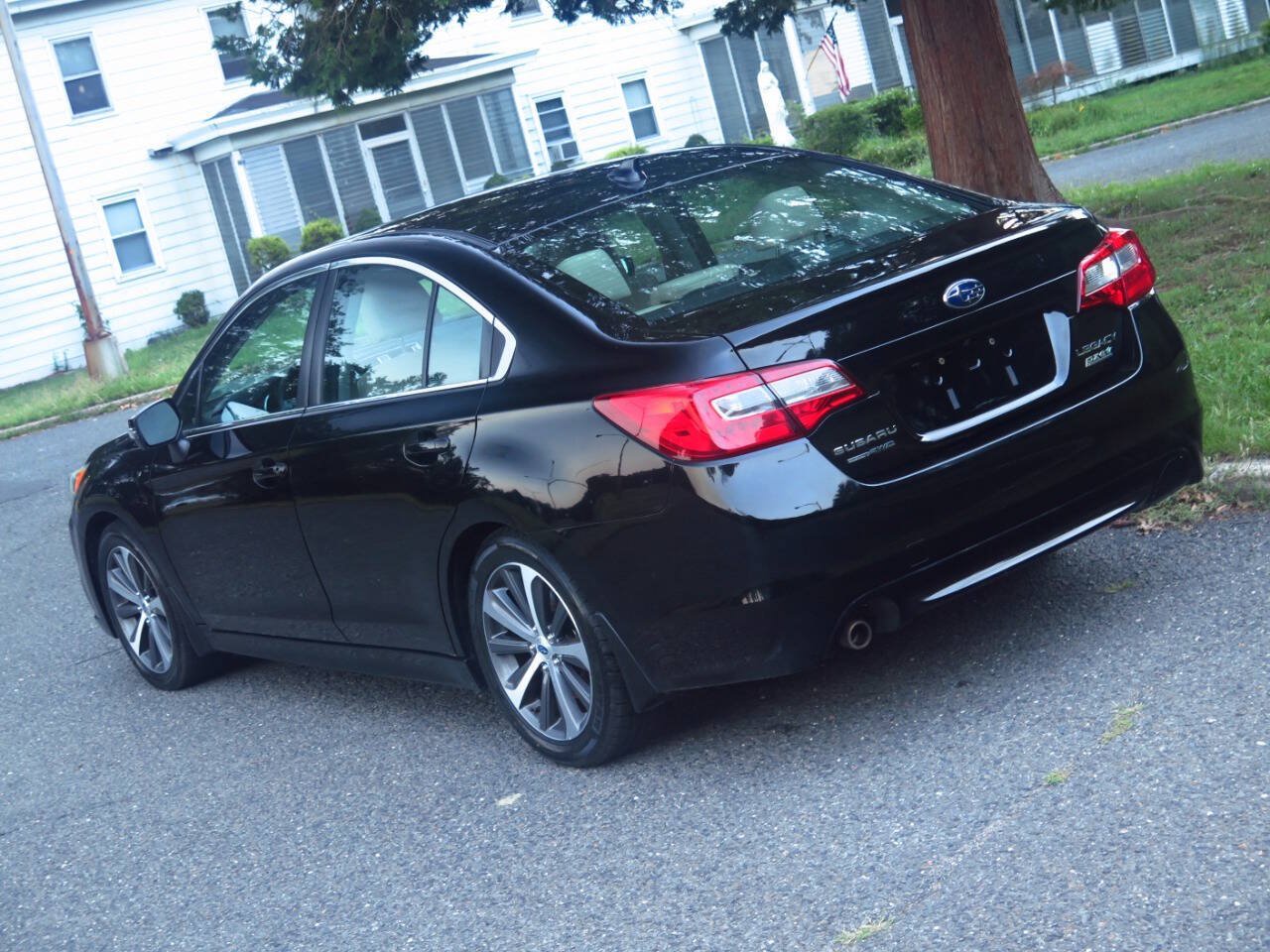 Used 2017 Subaru Legacy 2.5i Limited AWD/4WD image 19