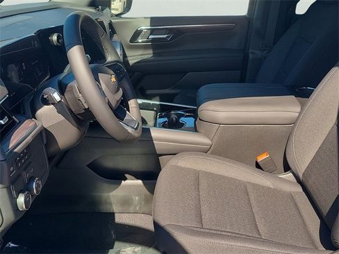 New 2026 Chevrolet Suburban LS w/ LPO, Dark Essentials Package image 22