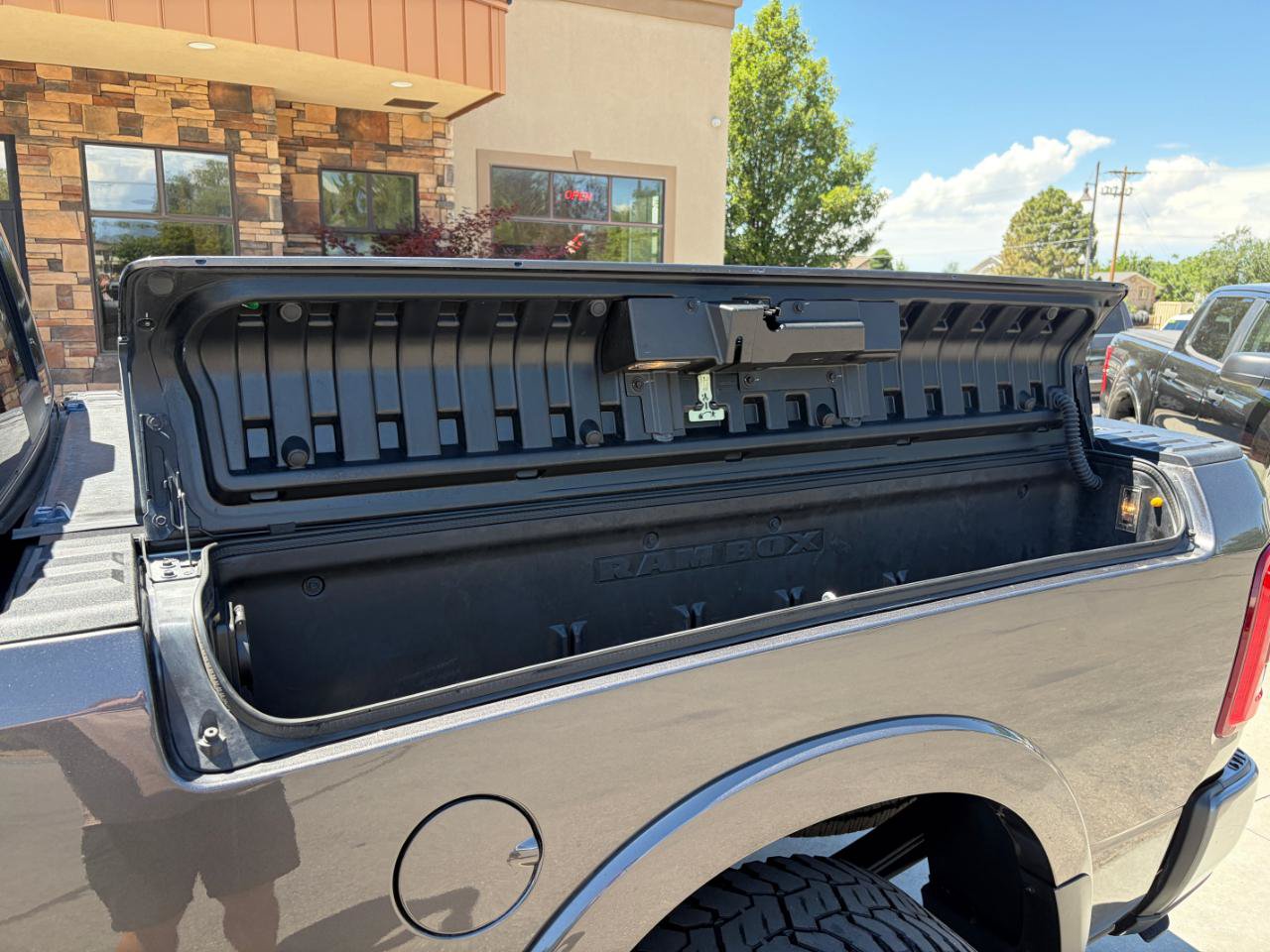 Used 2022 RAM 3500 Limited AWD/4WD image 27