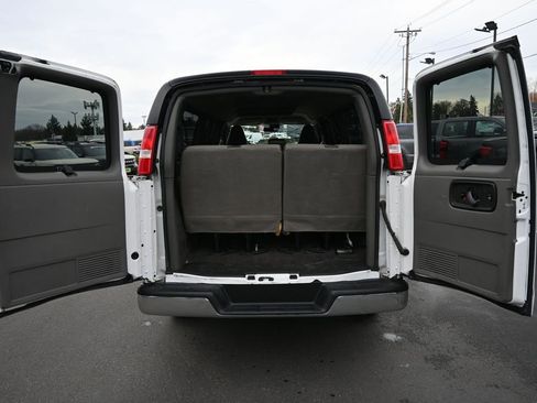 Used 2020 Chevrolet Express 3500 LT w/ LT Preferred Equipment Group image 24